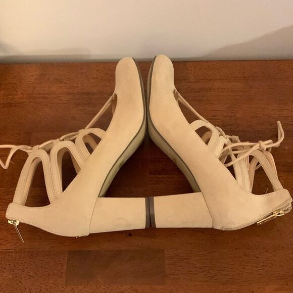 Unisa Cream Vintage Look Lace-Up Block Heels - Picture 5 of 11